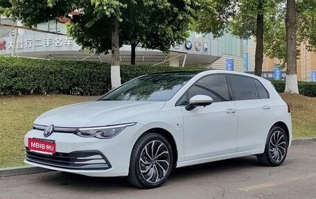 Volkswagen Golf VIII, 2022 год, 1 950 000 рублей, 1 фотография