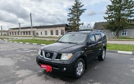 Nissan Pathfinder, 2006 год, 900 000 рублей, 1 фотография