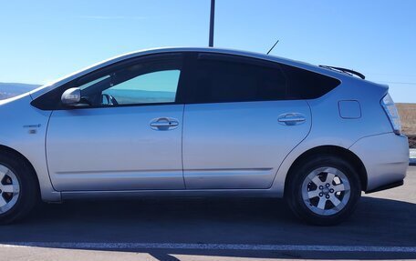 Toyota Prius, 2007 год, 850 000 рублей, 4 фотография