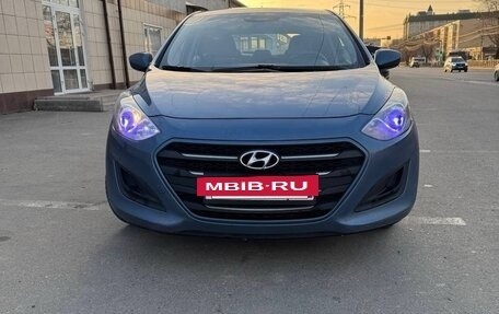 Hyundai i30 II рестайлинг, 2015 год, 900 000 рублей, 2 фотография