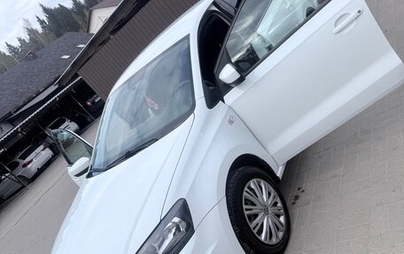 Volkswagen Polo VI (EU Market), 2015 год, 950 000 рублей, 2 фотография