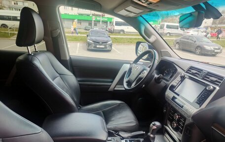 Toyota Land Cruiser Prado 150 рестайлинг 2, 2019 год, 5 125 000 рублей, 14 фотография