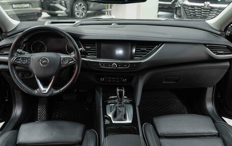 Opel Insignia II рестайлинг, 2018 год, 1 850 000 рублей, 8 фотография