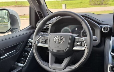 Toyota Land Cruiser, 2025 год, 16 700 000 рублей, 34 фотография