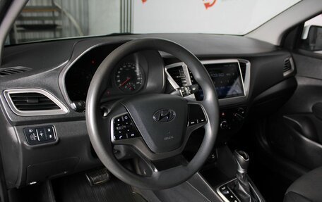 Hyundai Solaris II рестайлинг, 2021 год, 1 349 000 рублей, 7 фотография