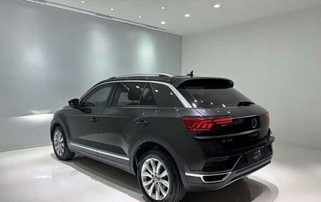 Volkswagen T-Roc I, 2022 год, 1 848 000 рублей, 6 фотография