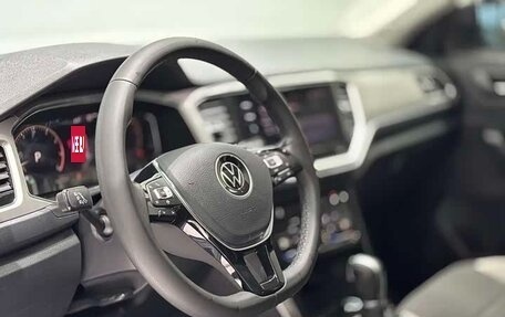 Volkswagen T-Roc I, 2022 год, 1 848 000 рублей, 9 фотография