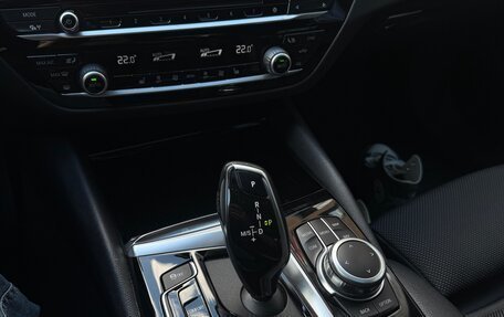BMW 5 серия, 2019 год, 2 920 000 рублей, 11 фотография