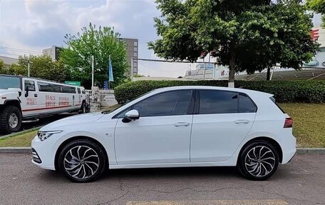Volkswagen Golf VIII, 2022 год, 1 950 000 рублей, 5 фотография