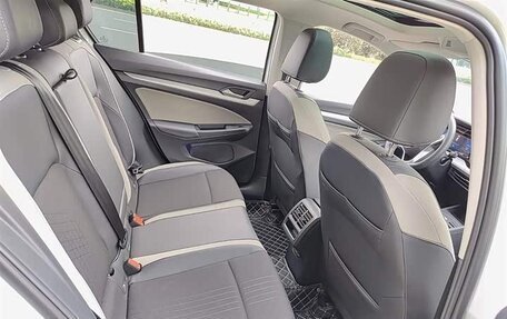 Volkswagen Golf VIII, 2022 год, 1 950 000 рублей, 11 фотография