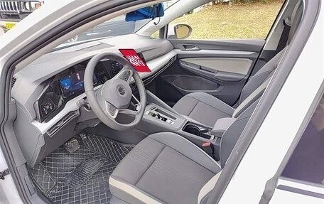 Volkswagen Golf VIII, 2022 год, 1 950 000 рублей, 7 фотография