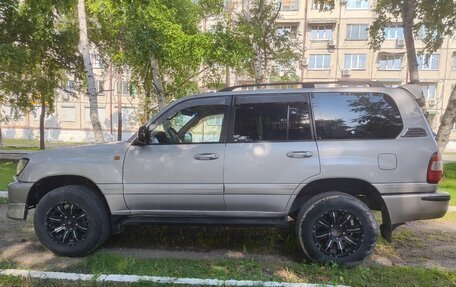 Toyota Land Cruiser 100 рестайлинг 2, 2001 год, 1 750 000 рублей, 4 фотография