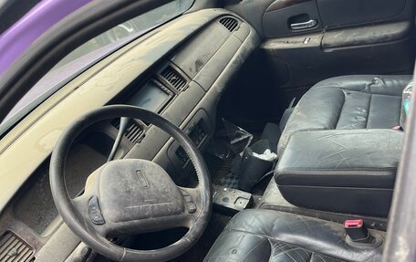 Lincoln Town Car III рестайлинг, 2000 год, 200 000 рублей, 9 фотография