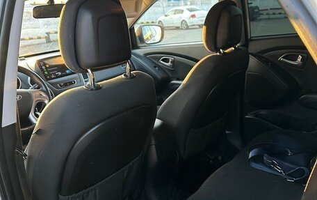 Hyundai ix35 I рестайлинг, 2011 год, 815 000 рублей, 10 фотография