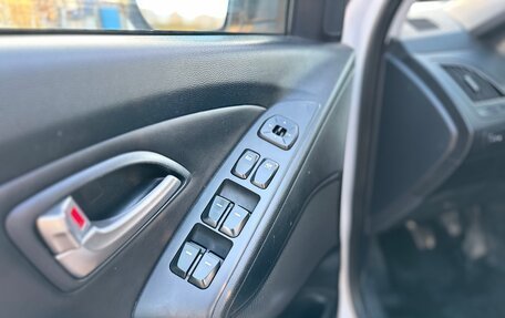 Hyundai ix35 I рестайлинг, 2011 год, 815 000 рублей, 9 фотография