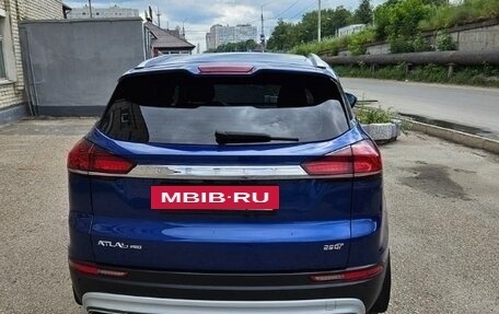 Geely Atlas, 2022 год, 1 820 000 рублей, 6 фотография