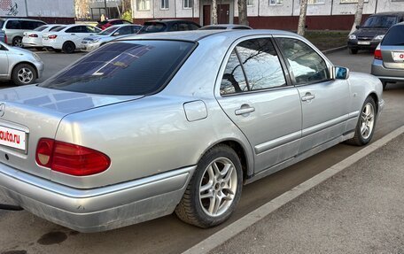 Mercedes-Benz E-Класс, 1997 год, 400 000 рублей, 10 фотография