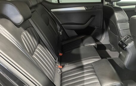 Skoda Superb III рестайлинг, 2017 год, 1 850 000 рублей, 15 фотография