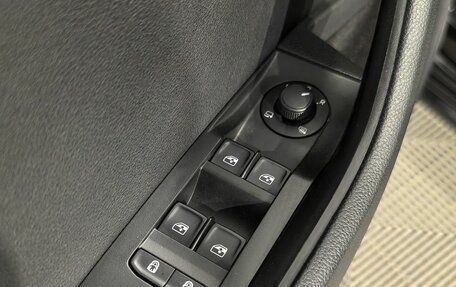 Skoda Superb III рестайлинг, 2017 год, 1 850 000 рублей, 29 фотография