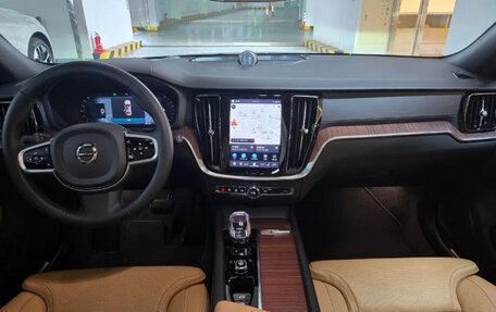 Volvo V60 II, 2025 год, 5 500 000 рублей, 7 фотография