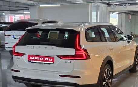 Volvo V60 II, 2025 год, 5 500 000 рублей, 2 фотография