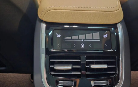 Volvo V60 II, 2025 год, 5 500 000 рублей, 14 фотография