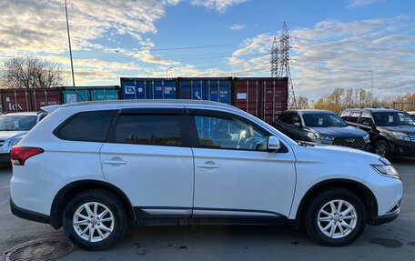 Mitsubishi Outlander III рестайлинг 3, 2015 год, 1 519 000 рублей, 4 фотография