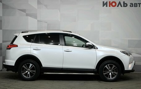 Toyota RAV4, 2018 год, 2 985 000 рублей, 8 фотография
