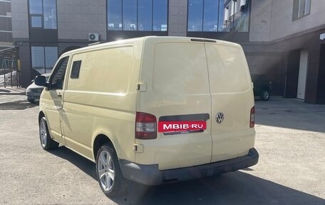 Volkswagen Transporter T5 рестайлинг, 2011 год, 1 000 000 рублей, 6 фотография