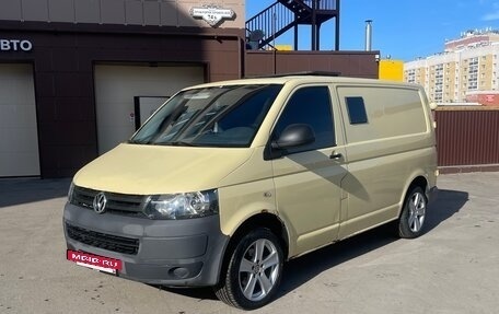 Volkswagen Transporter T5 рестайлинг, 2011 год, 1 000 000 рублей, 3 фотография