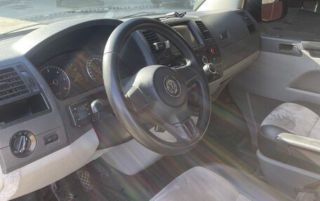 Volkswagen Transporter T5 рестайлинг, 2011 год, 1 000 000 рублей, 9 фотография