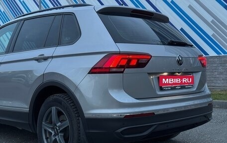 Volkswagen Tiguan II, 2021 год, 2 500 000 рублей, 2 фотография