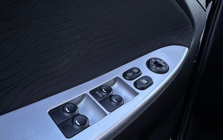 Hyundai Solaris II рестайлинг, 2014 год, 990 000 рублей, 4 фотография