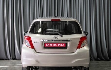 Toyota Vitz, 2011 год, 799 000 рублей, 4 фотография