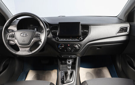 Hyundai Solaris II рестайлинг, 2021 год, 1 699 000 рублей, 9 фотография