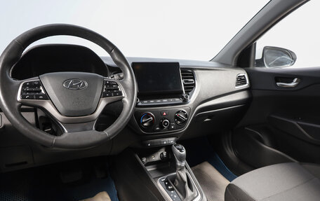 Hyundai Solaris II рестайлинг, 2021 год, 1 699 000 рублей, 8 фотография