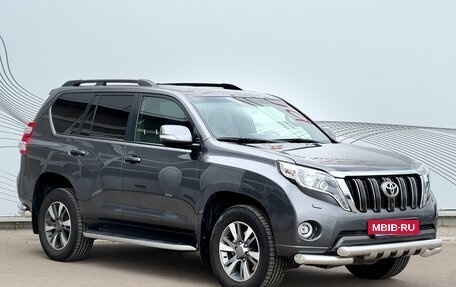 Toyota Land Cruiser Prado 150 рестайлинг 2, 2015 год, 3 390 000 рублей, 5 фотография