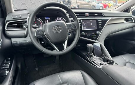 Toyota Camry, 2018 год, 2 280 000 рублей, 9 фотография