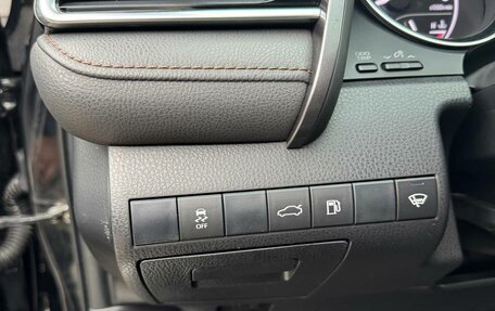 Toyota Camry, 2018 год, 2 280 000 рублей, 11 фотография