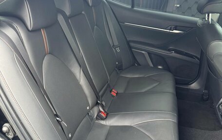 Toyota Camry, 2018 год, 2 280 000 рублей, 20 фотография
