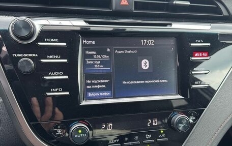 Toyota Camry, 2018 год, 2 280 000 рублей, 14 фотография