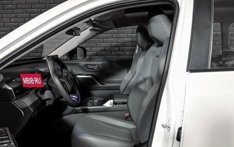 Toyota RAV4, 2025 год, 4 640 000 рублей, 10 фотография