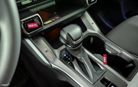 Toyota RAV4, 2025 год, 4 640 000 рублей, 14 фотография
