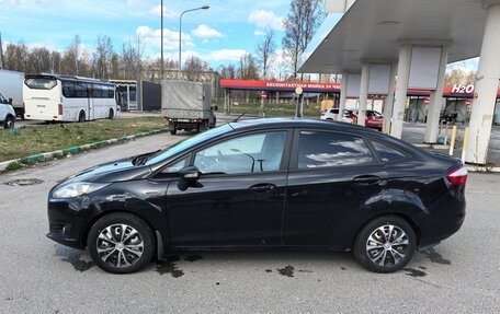 Ford Fiesta, 2015 год, 590 000 рублей, 2 фотография