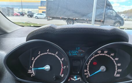 Ford Fiesta, 2015 год, 590 000 рублей, 6 фотография