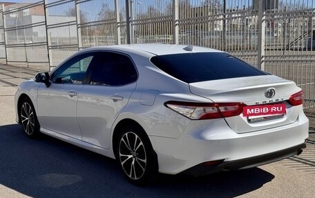Toyota Camry, 2018 год, 2 580 000 рублей, 2 фотография