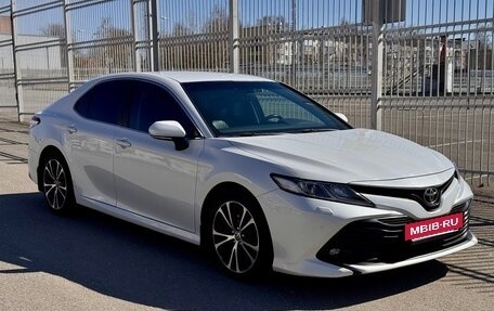 Toyota Camry, 2018 год, 2 580 000 рублей, 12 фотография