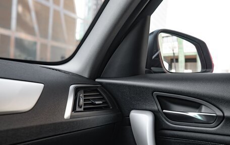 BMW 1 серия, 2018 год, 1 800 000 рублей, 22 фотография