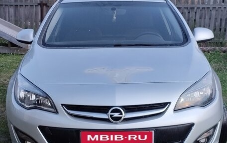 Opel Astra J, 2013 год, 610 000 рублей, 1 фотография