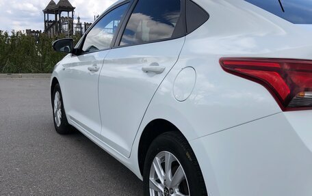 Hyundai Solaris II рестайлинг, 2017 год, 1 350 000 рублей, 8 фотография